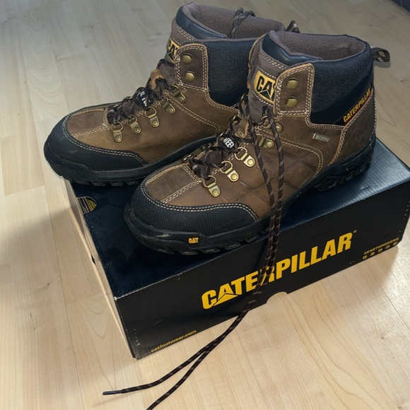 Caterpillar CAT Men’s Threshold Work Boot - Picture 6 of 9